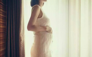 试管移植八天后胀肚特别疼正常排便就是胃往下胀 试管移植八天后胀肚特别疼正常排便就是胃往下胀