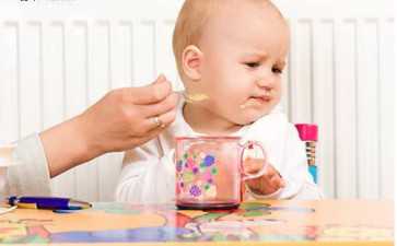 高薪请代妈-移植卵裂胚胎好还是囊胚好(胚胎培养到什么时期才能移植)